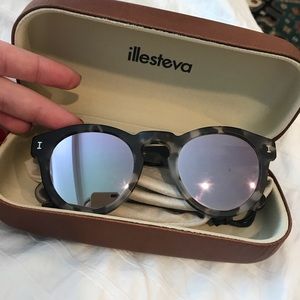 Illesteva “Leonard” White Matte Tortoise Sunglass